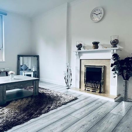 Superb 2 Bedroom Apartment With Free Parking Edinburgh Exterior foto