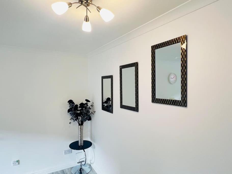 Superb 2 Bedroom Apartment With Free Parking Edinburgh Exterior foto
